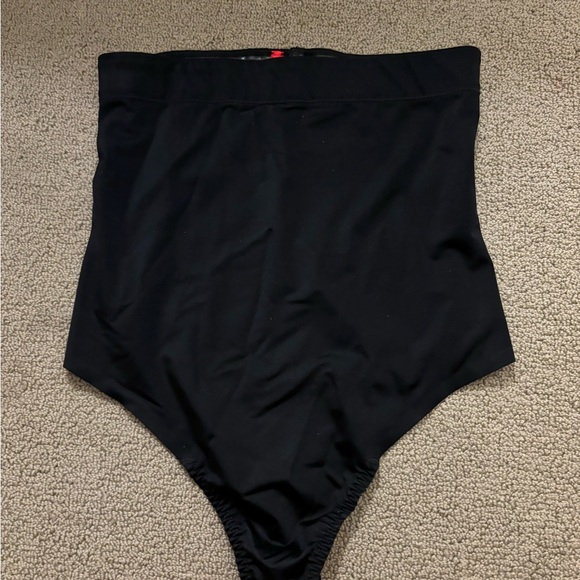 Black Spanx high waisted brief - Picture 1 of 2